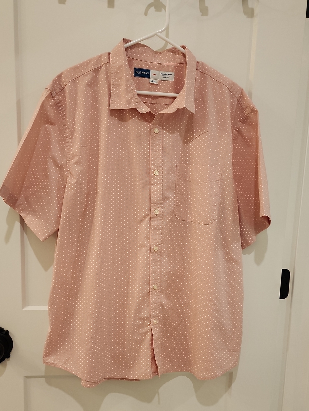 Old Navy Men’s Light Pink Short-Sleeve Dot Button-Down Shirt